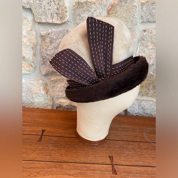 Incredible Vintage 1950s 1960s Schiaparelli Paris Rare Felt Hat - Picture 16 of 16